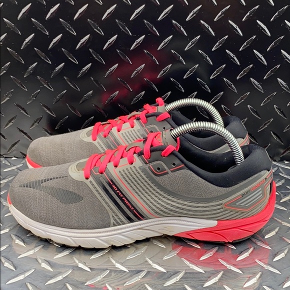 brooks cadence 6